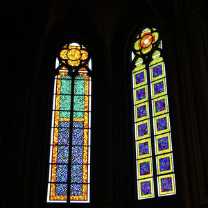 Glasfenster im Linzer Mariendom