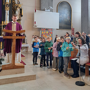Erstkommunion-Lesekinder