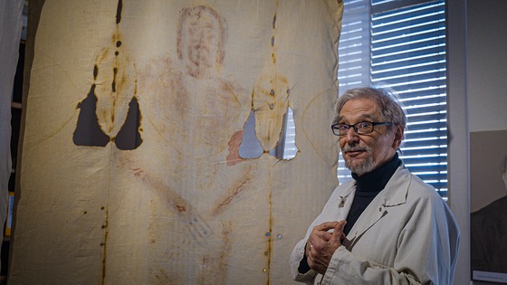 Das Grabtuch von Turin - ein Mysterium / © ORF kreuz und quer - Das Grabtuch von Turin - ein Mysterium - Das Turiner Grabtuch gehört zu den faszinierendsten und umstrittensten Objekten religiöser Verehrung: In dieses Tuch, so heißt es, soll Jesus von Nazareth nach seiner Kreuzigung zur Grablegung