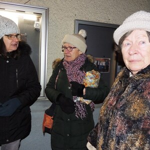 Jahresausklang mit Tee und Gebäck