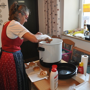 anschließend  Frühschoppen