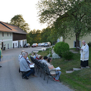 Maiandadcht beim Hosnasepperl Stöckl