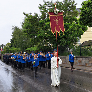 Prozession zur Schule
