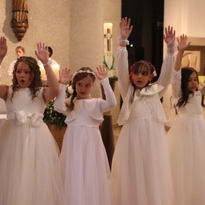 St. Quirinus feiert mit 10 Erstkommunionkindern 2026
