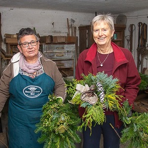 Adventkranzbinden für die Adventstube 2019