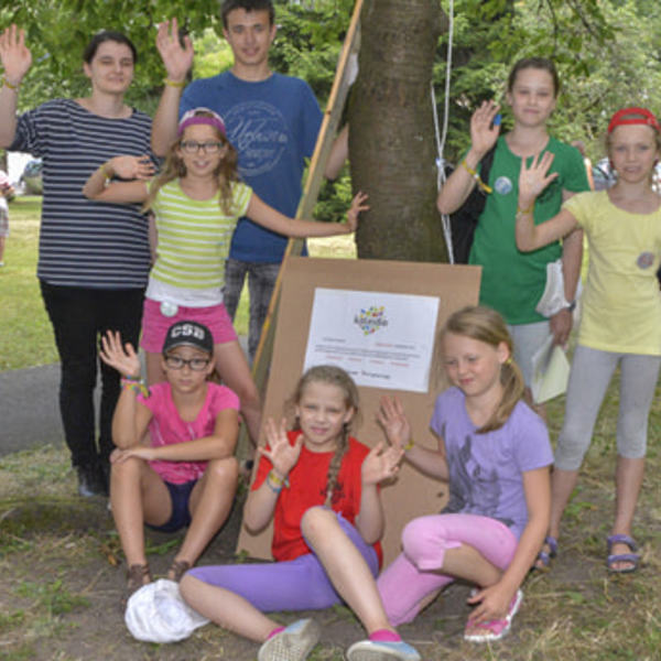 Kaleidio - österreichweite Großveranstaltung der Katholischen Jungschar in Linz vom Sonntag, 6. Juli bis Samstag, 12. Juli 2014; 1300 Buben und Mädchen mit GruppenleiterInnen, mher als 350 HelferInnen; wurde seit über 2 Jahren in 21 Unterbereichen gr