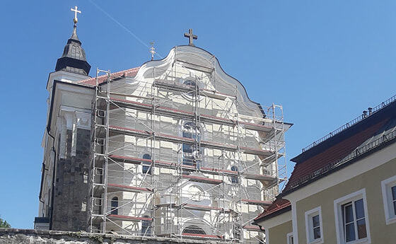 Sanierung der Westfasade der Pfarrkirche Kopfing