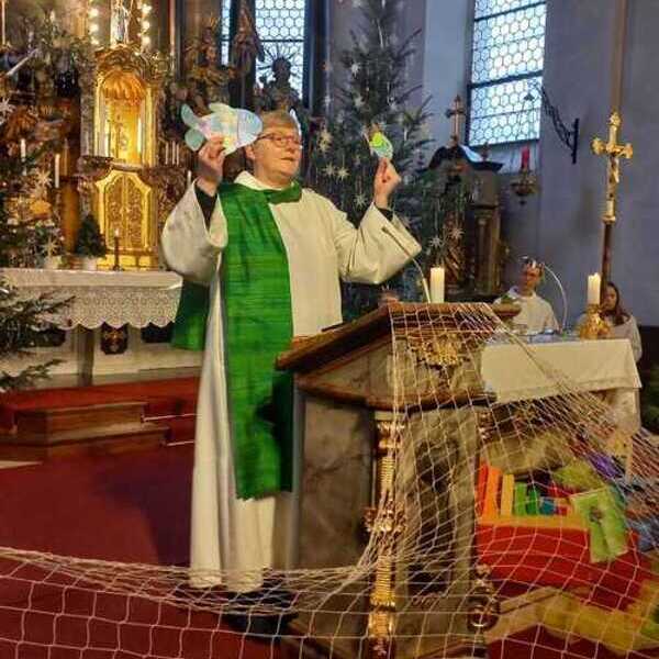 Gottesdienst und Segnung des SPIEGEL-Raum im Pfarrheim