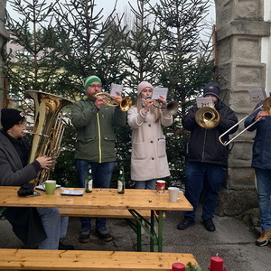 Adventmarkt der Pfarre