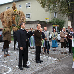 Festzug mit der Erntekrone