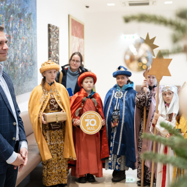 Traditioneller Auftakt der Sternsingeraktion im Linzer Landhaus