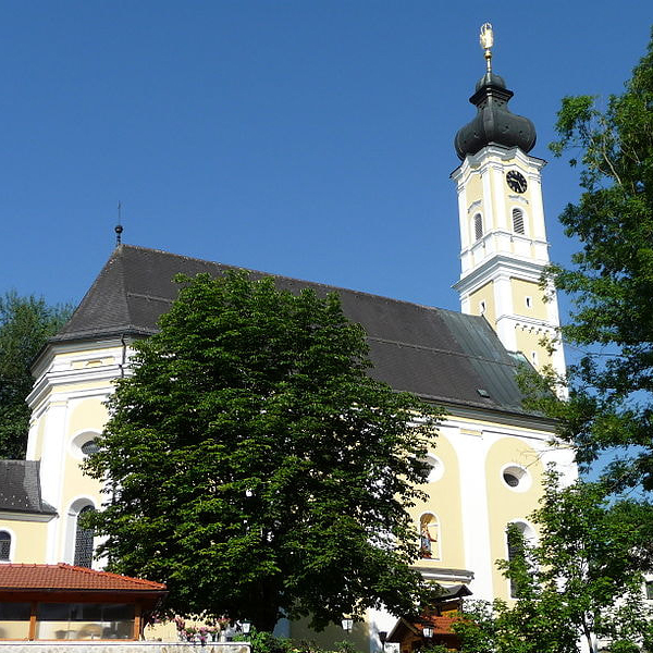 Pfarrkirche Brunnenthal (Link zum Foto: https://de.wikipedia.org/wiki/Brunnenthal_(Ober%C3%B6sterreich)#/media/File:Kirche_Brunnenthal.JPG)