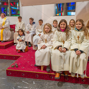 Aufnahme von neuen Minis beim Gottesdienst am Christkönigs-Sonntag