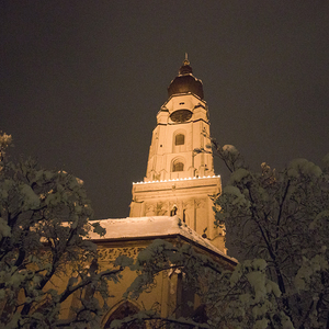 Adventkranzsegnung und Braunauer Adventcafé