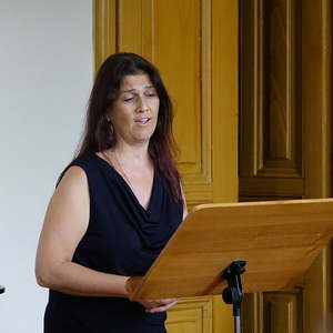 ... mit Sologesang...