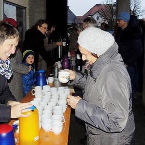 Jahresschlussandacht mit traditioneller Einladung der Pfarrcaritas zum Jahresumtrunk