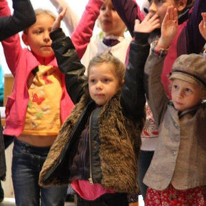 Sommerbeginn mit Harfenmusik, Kindermesse und Kinderfest