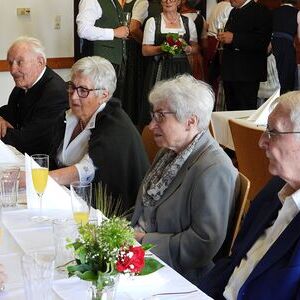 Jubelpaarfeier Pfarre Niederneukirchen 01.06.2025