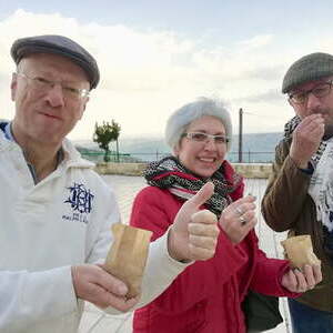 ...Mmmh,... offensichtlich wurde hier 'ETWAS' sehr Schmackhaftes entdeckt!