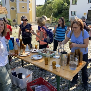 Kaffee und Kuchen in Brunnenthal