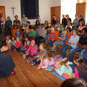 Sommerbeginn mit Harfenmusik, Kindermesse und Kinderfest