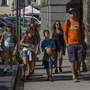 Ein umgebautes, ehemaliges Bauernhaus auf einer Alm in Weyer war die Herberge für 30 Jungscharkinder. Acht Kinder unserer Pfarre verbrachten mit Mädchen und Buben der Pfarre Scharnstein eine erlebnisreiche Woche: Lagerleiter Matthias Holzinger übern