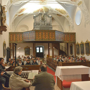 Ehrenamtlichen der Pfarre Kirchdorf wurden durch Pfarrer Pater Severin Kranabitl. Eine kurze Danke in der Bergkirche in Klaus, anschließend bei Schninagl ein EssenFoto Jack Haijes