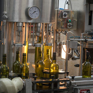 900Jahr Gregorius abfüllen in der Weinkellerei in Stift KremsmünsterFoto: Jack Haijes