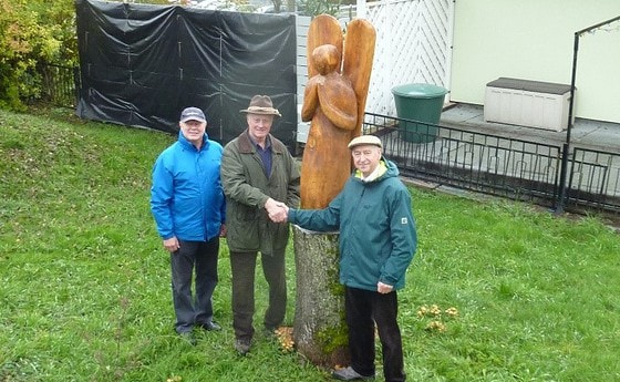 Ein Engel schaut auf unser Pfarrzentrum