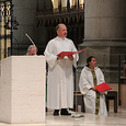 Mag. Josef Lugmayr, Leiter von BEZIEHUNGLEBEN.AT und Beziehungs-, Ehe- und Familienseelsorger der Diözese Linz, Neben ihm: Bischofsvikar Wilhelm Vieböck und die Pfarrassistentin von Linz-St. Konrad Dipl.-Päd.in Monika Weilguni.