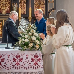 In einer sehr besinnlichen Wort-Gottes-Feier am 28. September 2025 feierten zahlreiche Besucherinnen und Besuchern mit Anton Langbauer den letzten gemeinsamen Gottesdienst.