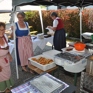 anschließend  Frühschoppen