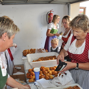 Verabschiedung Kaplan Kinsley, Kräuterweihe und Goldhauben Einladung