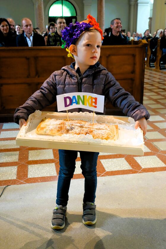 mit dem Pfarrcaritas-Kindergarten Hl. Familie