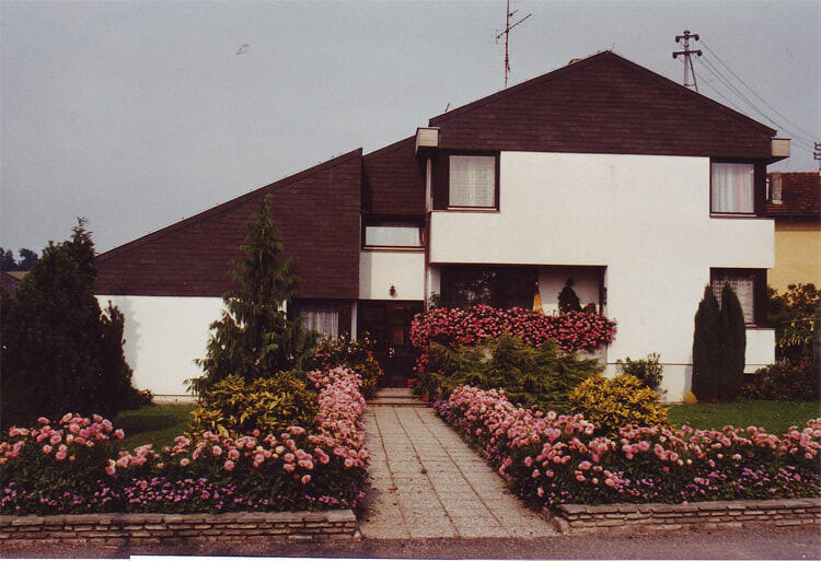 1973 Neubau des Pfarrhofes