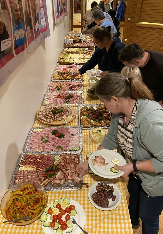 'Das Buffet ist eröffnet!'