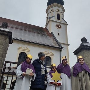 Theresia Waltl mit Emma Mackinger, Katharina Waltl, Lisa Mackinger und Julia Mackinger