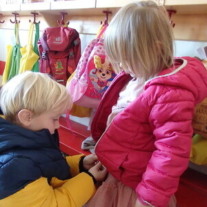 OLYMPUS DIGITAL CAMERA         