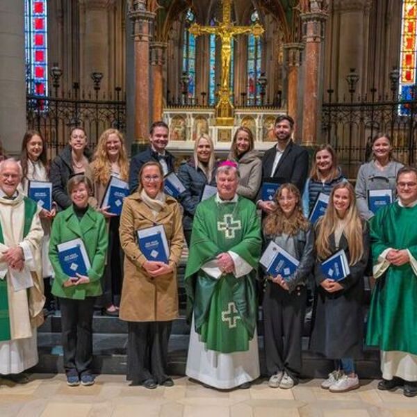 14 neu gesendete Religionslehrer:innen