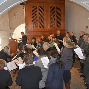 Der Kirchenchor bei der Festmesse am Christtag