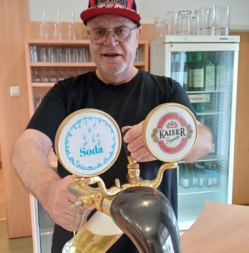 Pfarrer an Ausschank