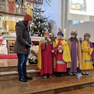 Die Sternsinger unterwegs.