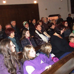 Adventkranzweihe und Schmankerlmarkt