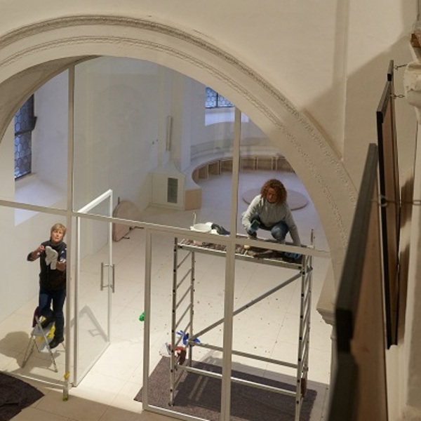   Großputz und Einräumen der Kirche                         