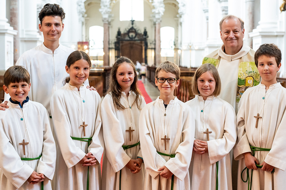 Familiengottesdienst mit Aufnahme der JS- und Ministrantenkinder vom Vorjahr
