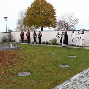 Segnung des neuen Urnengartens