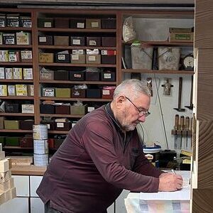 Manfred Weilguni ist Kulturgutpfleger in Hagenberg im Mühlkreis.sicht trägt er Sorge für die Erhaltung der Kulturgüter der Pfarre. Er hat die 2025 abgeschlossene Renovierung der Schlosskapelle in unzähligen ehrenamtlichen Stunde