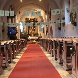 Jesus ist geboren - Er bringt Licht in unsere Welt.