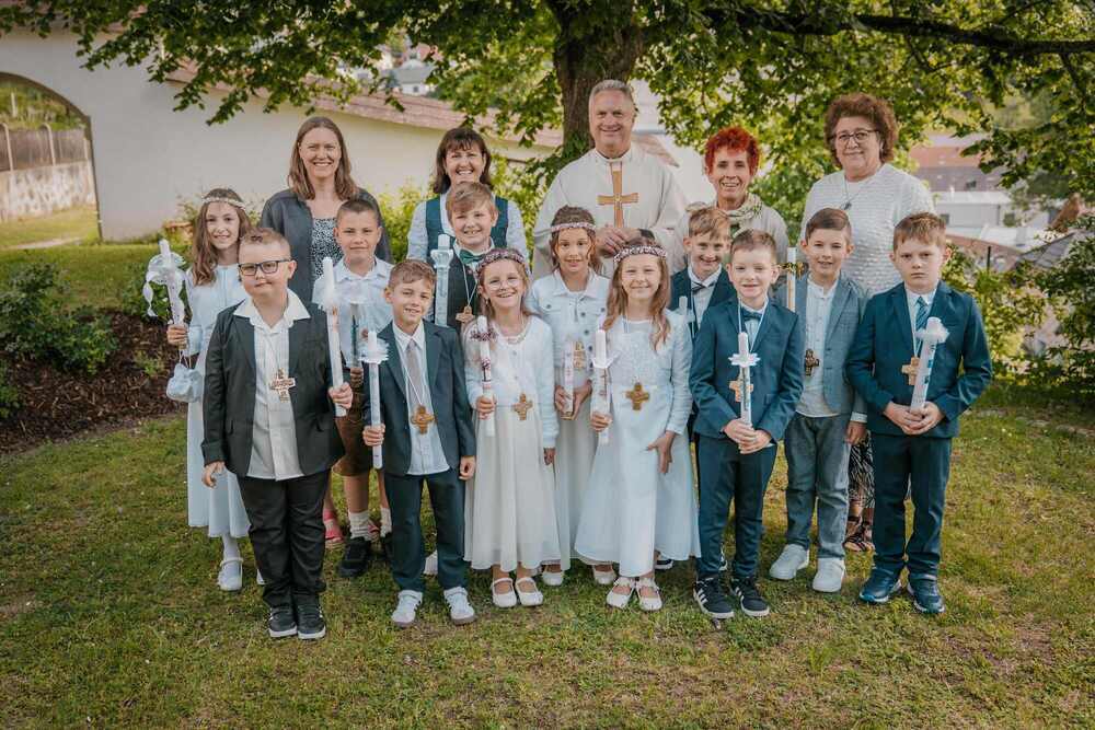 Erstkommunion 2026 / Fotoarchiv der Pfarrgemeinde Hirschbach