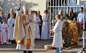 Segnung der Erntekrone